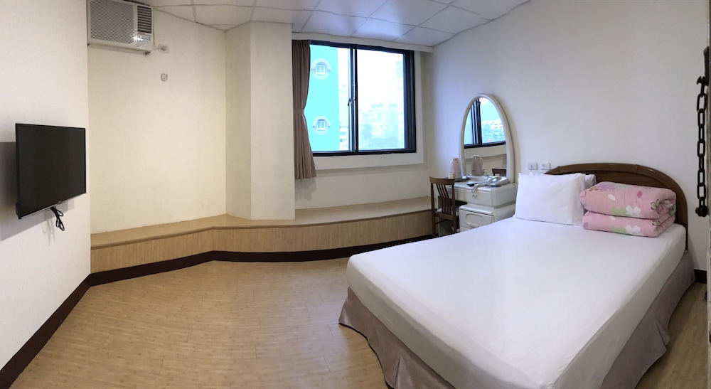 Chantai Hotel 22/44