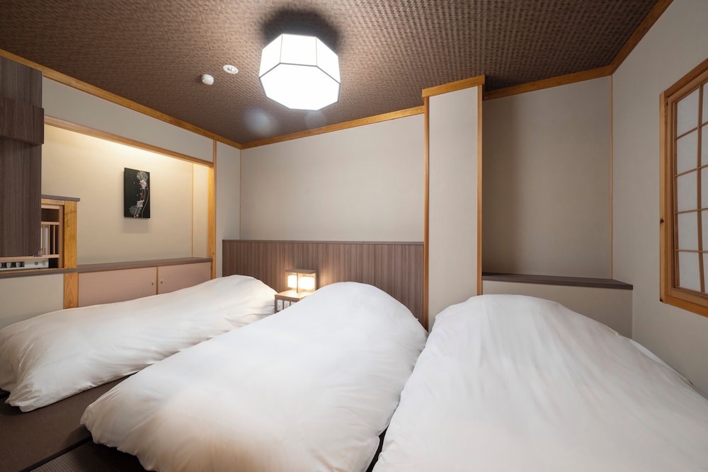 Renovated, Japanese Western, Triple, 3 Beds, Hot Spring Bath