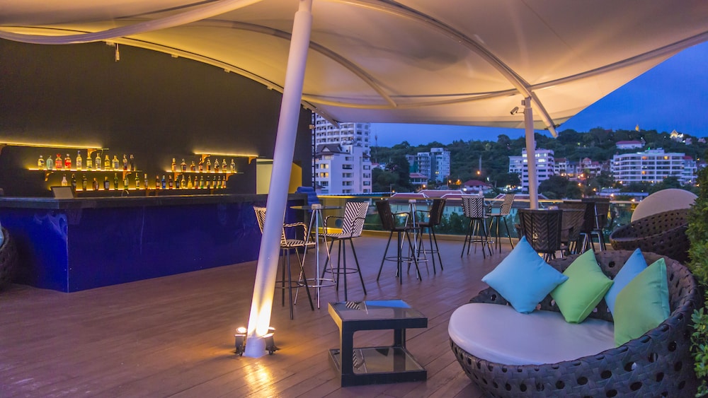 Unique Regency Hotel Pattaya 39/59