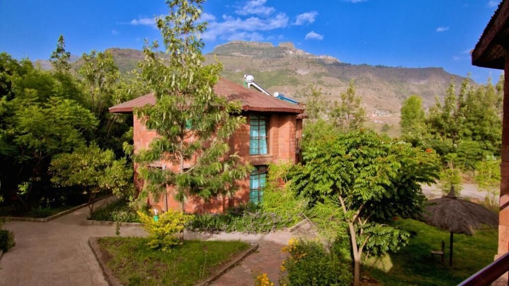 Lal Hotel And Spa 28/33
