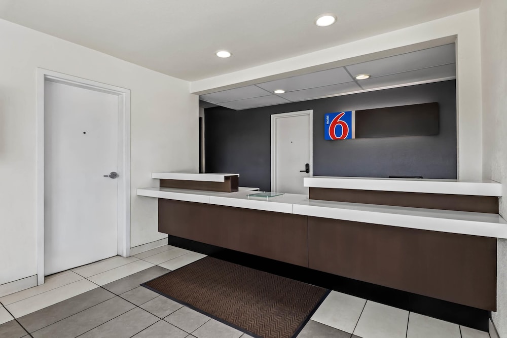 Motel6 Murfreesboro, TN 8/59
