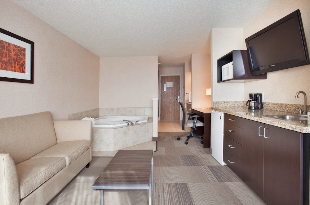Holiday Inn Express Hotel Suites Beatrice 43/76