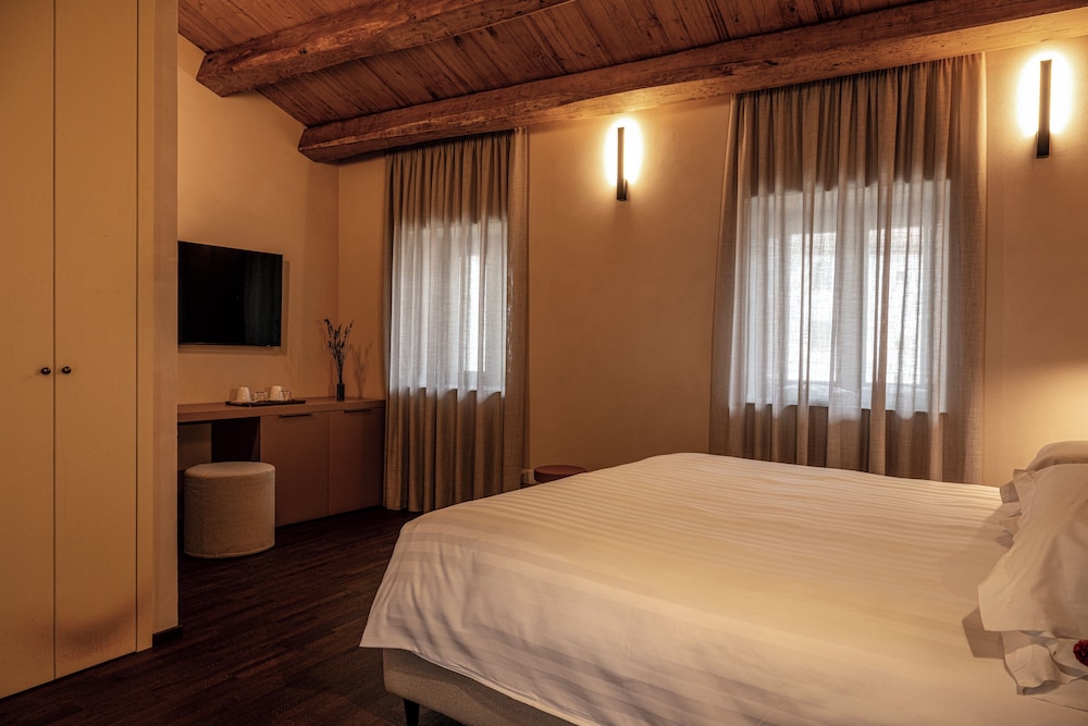 Borgo Tufi Albergo Diffuso 18/50