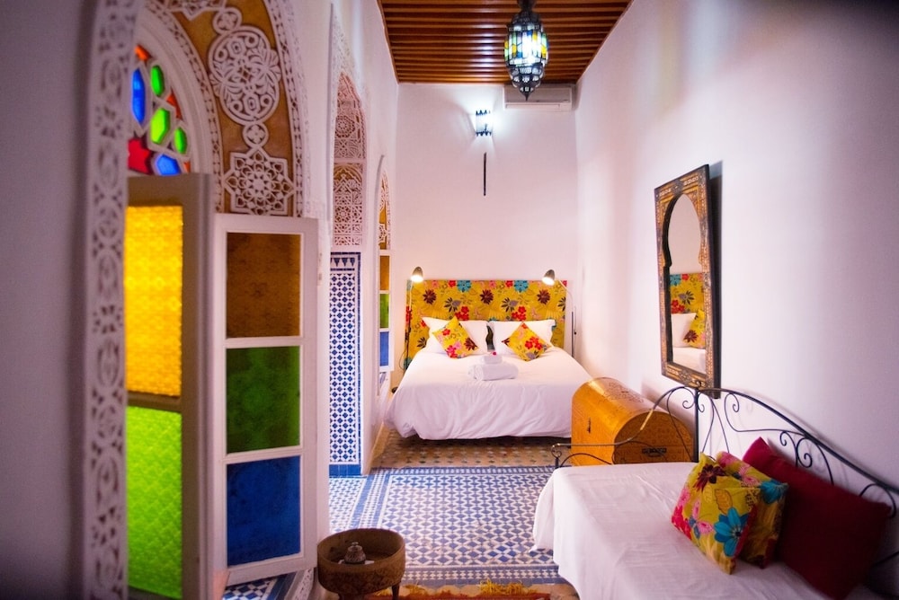 Riad Safir 15/49