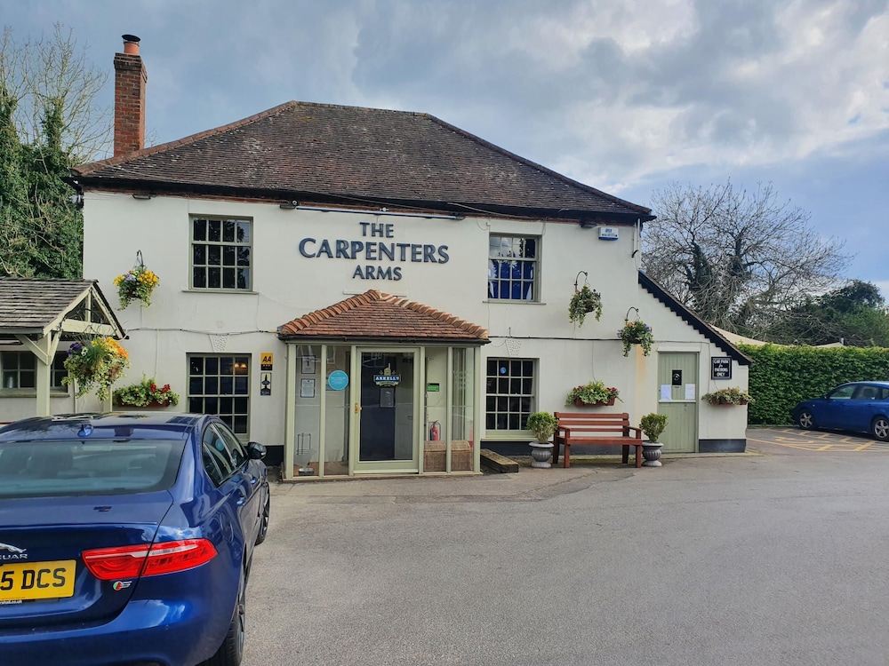 The Carpenters Arms 1/45