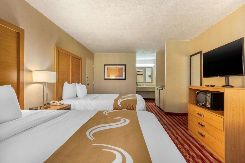Quality Inn Exit 4 22/55