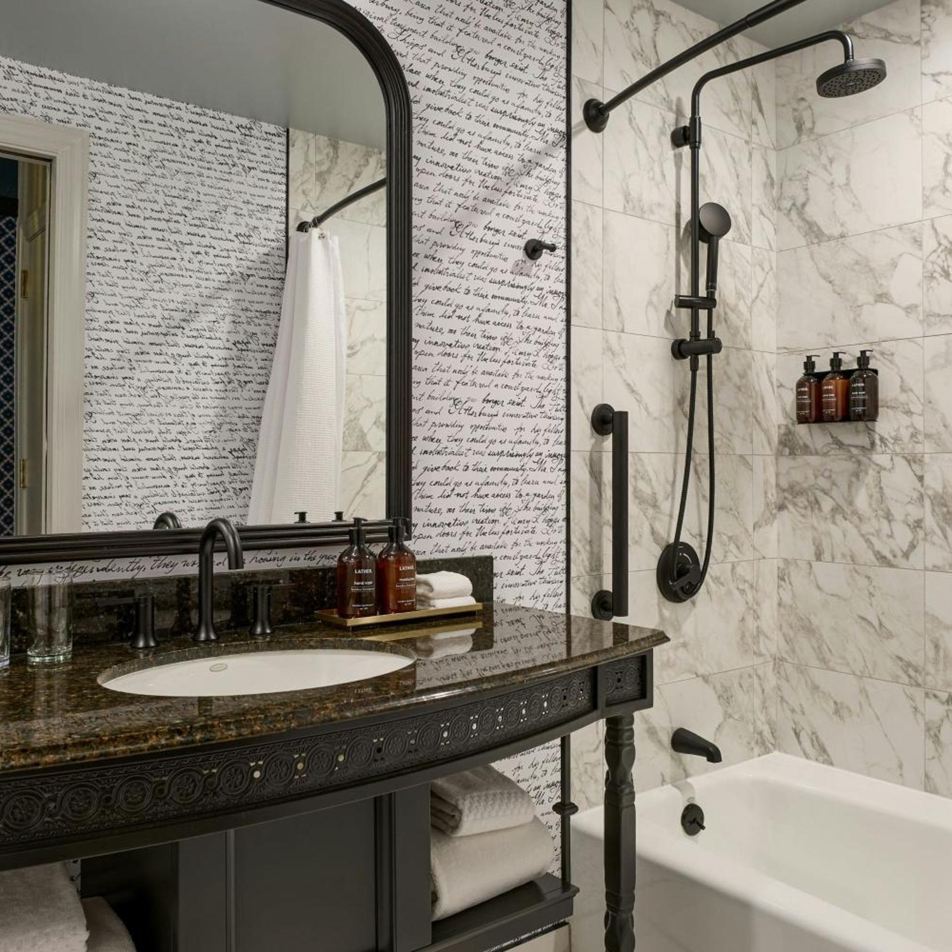 Room, King Bed, Partial River View, Bathtub, Accessible