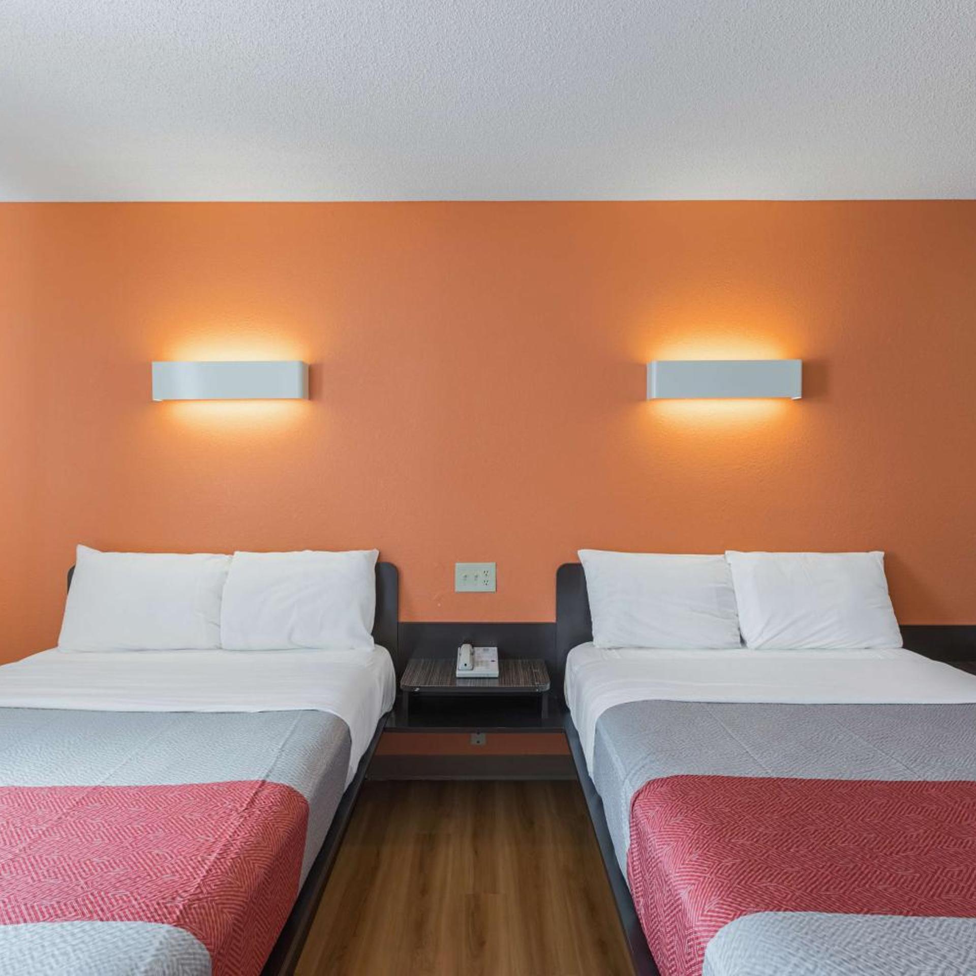 غرفة رباعية بسرير مزدوج، Motel6 Omaha, NE - Central 5/9