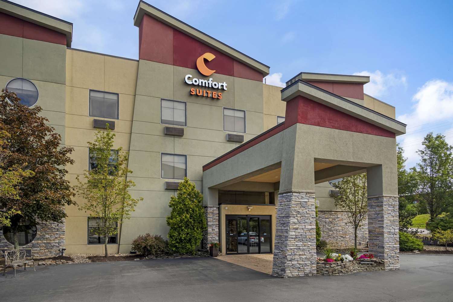 Comfort Suites Monaca, PA 35/37