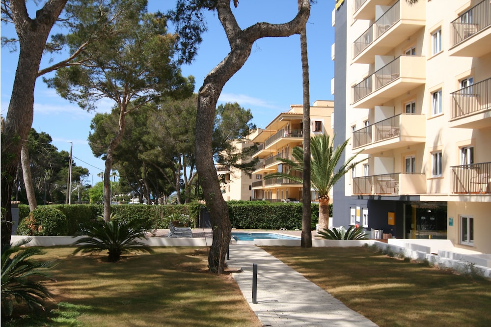 Cabot Tres Torres Apartamentos 60/65