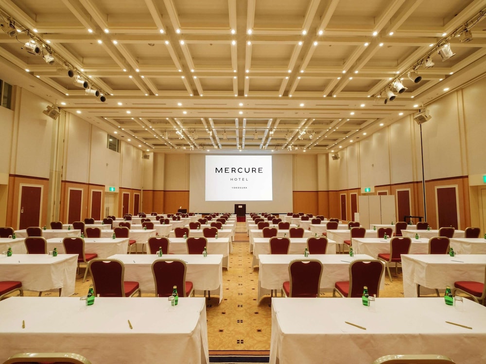 MERCURE YOKOSUKA 57/70