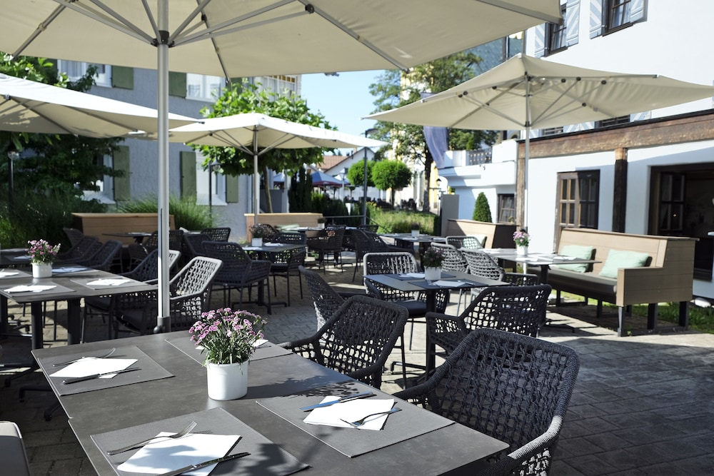 Hotel Bayerischer Hof Kur- & Sporthotel 37/50