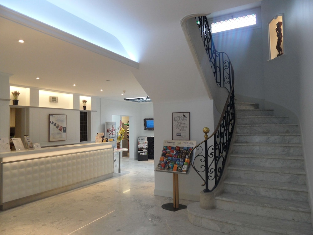 Kyriad Tours Centre 3/44