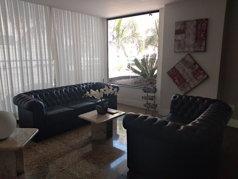 PLAZA SUITE HOTEL 17/25