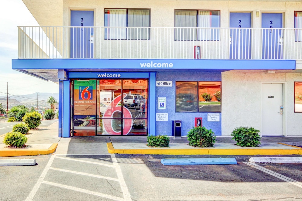 Motel6 Saint George, UT - University/Historic Downtown 45/53