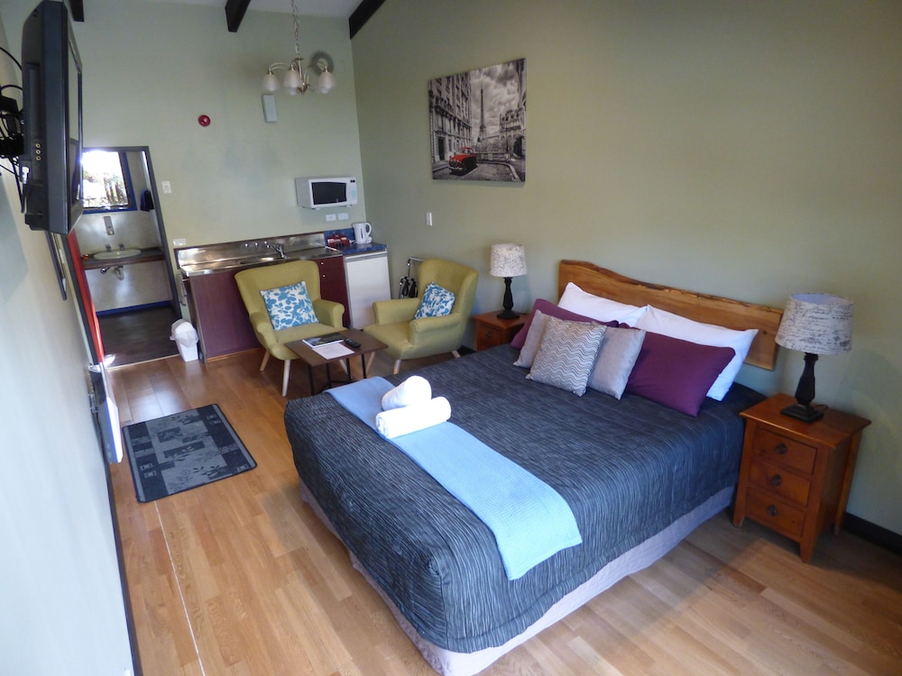 Chateau Franz Hostel 10/50
