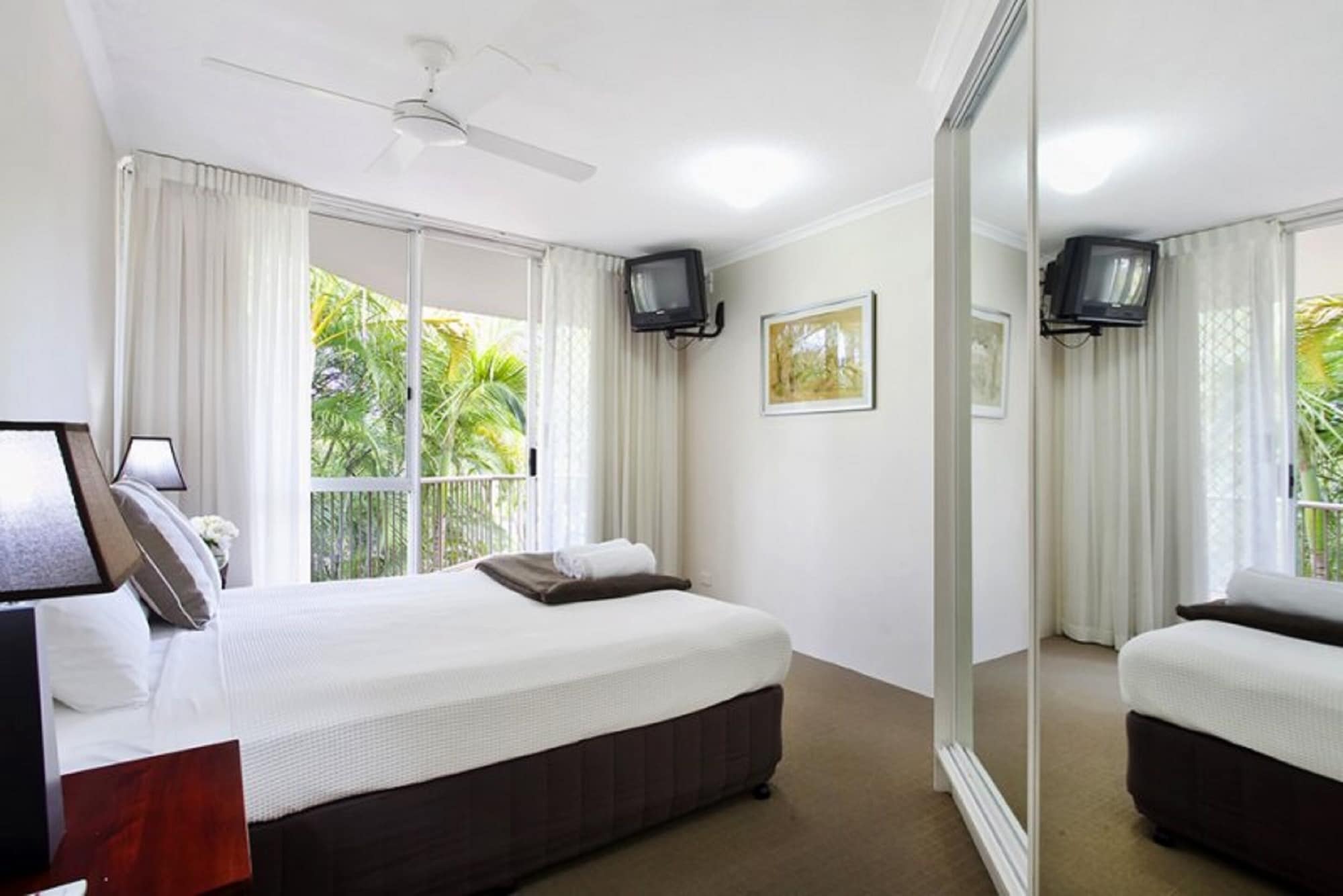 2 Bedrooms, Roof Top, Spa, Apartment, Queen and Twin Beds