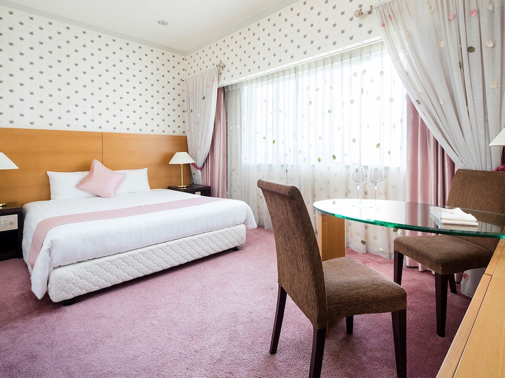 Hotel Francs 11/46