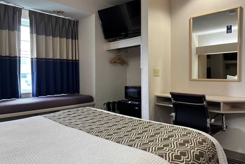 Microtel Inn Suites By Wyndham Champaign 23/68