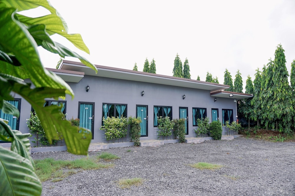 Lamer Ville Resort 7/50