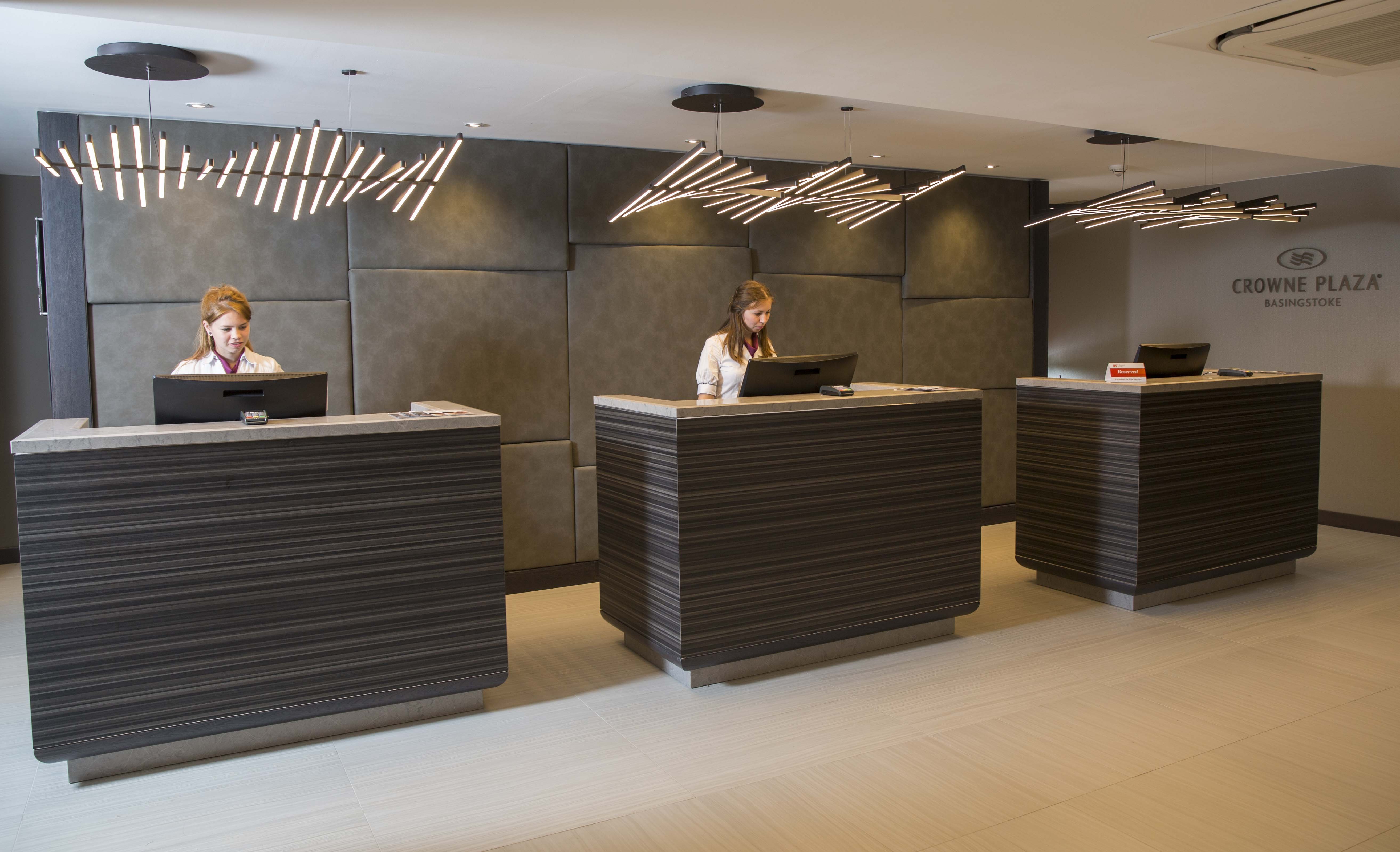 Crowne Plaza Basingstoke 12/63