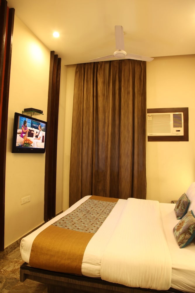RUPAM HOTEL 46/72