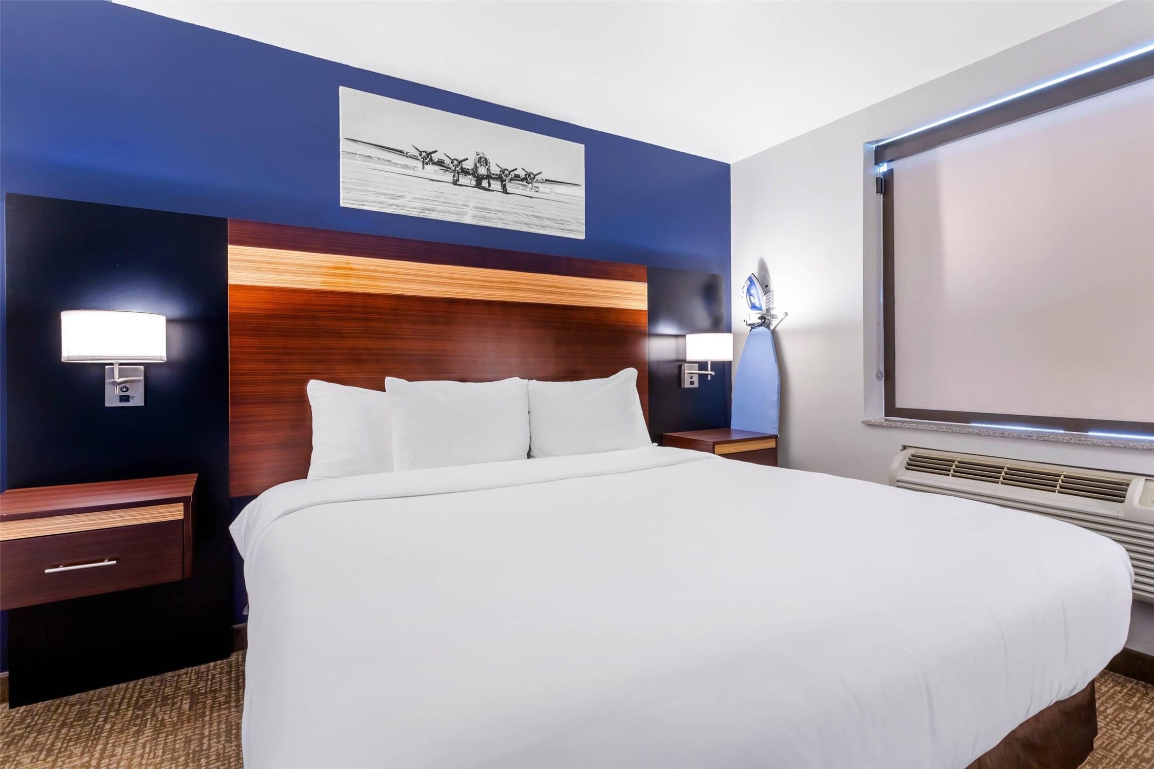 Room, King Bed, Accessible