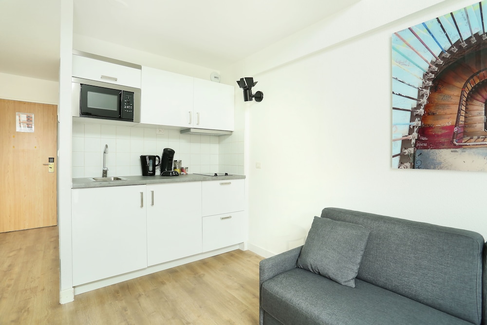 Short Stay Group Residence Les Lilas Serviced Apartments 3/48