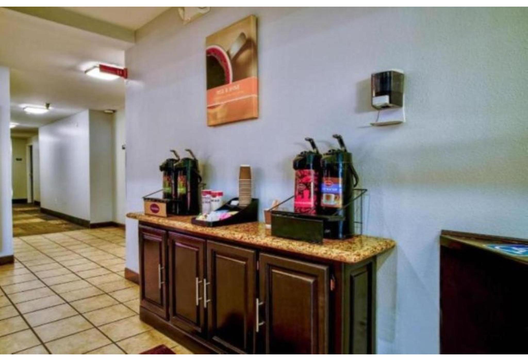 Studio6 Suites Hesperia, CA - West Main Street - I-15 — foto 3