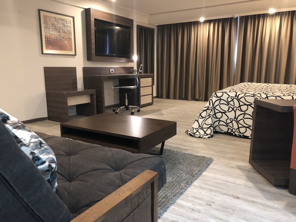 Econo Express Hotel 15/37
