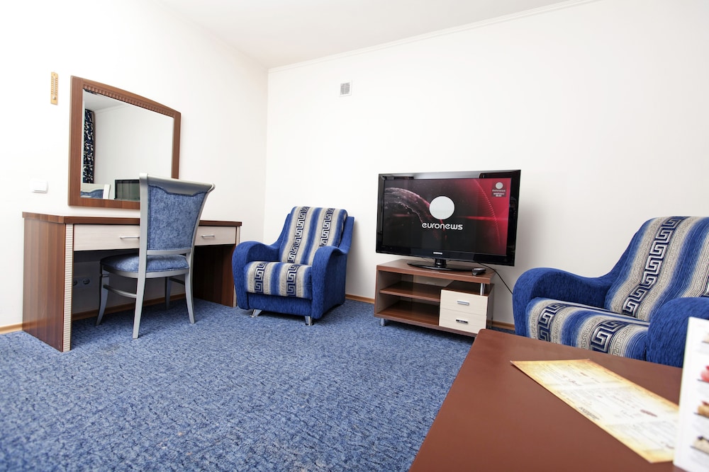 Alma Hotel 63/76
