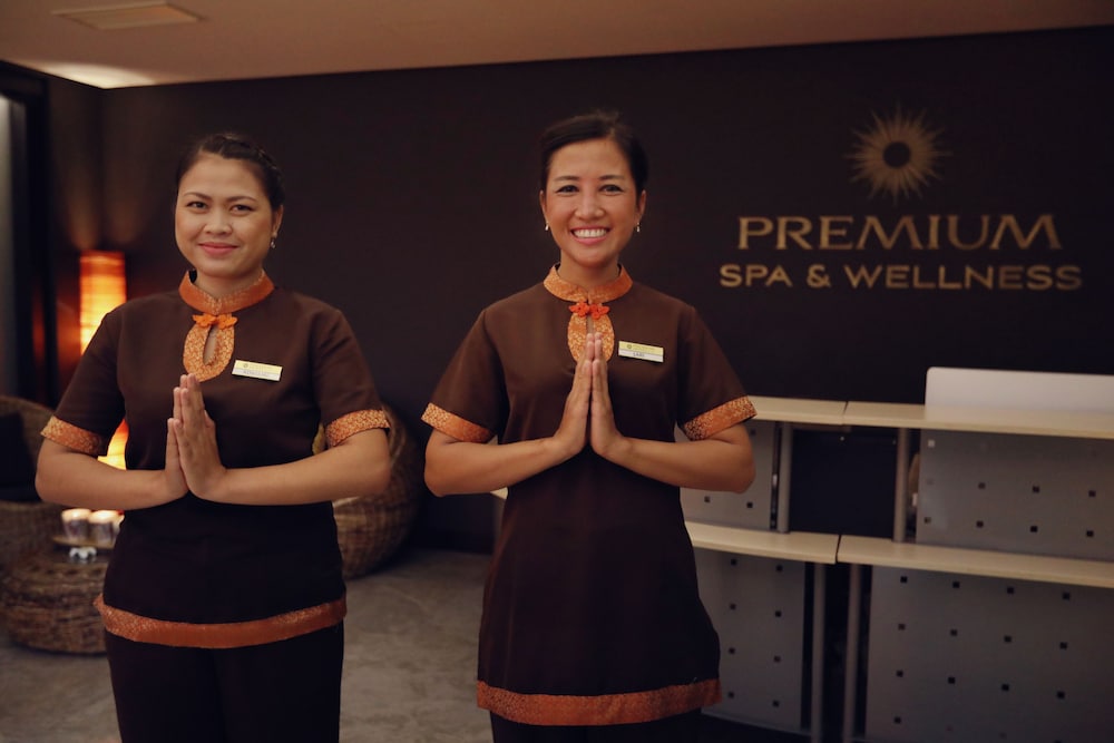 Premium Hotel Beach 8/50