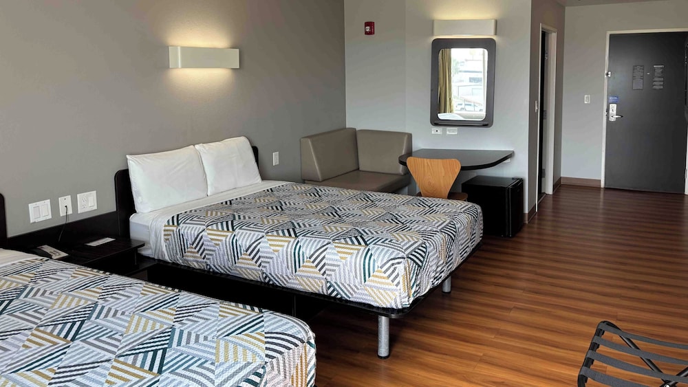 Motel6 Weslaco, TX 24/58