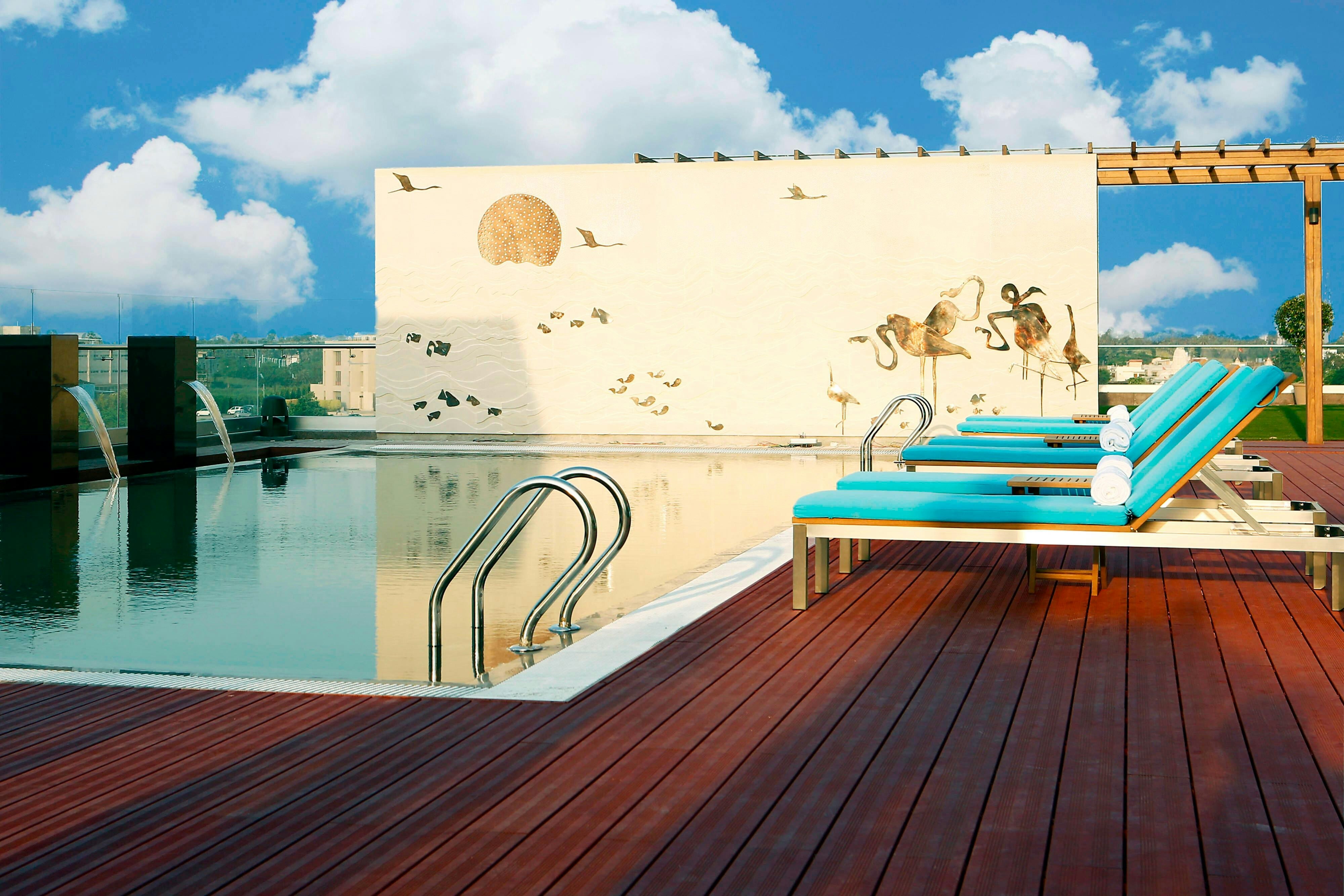 Courtyard Surat 30/31