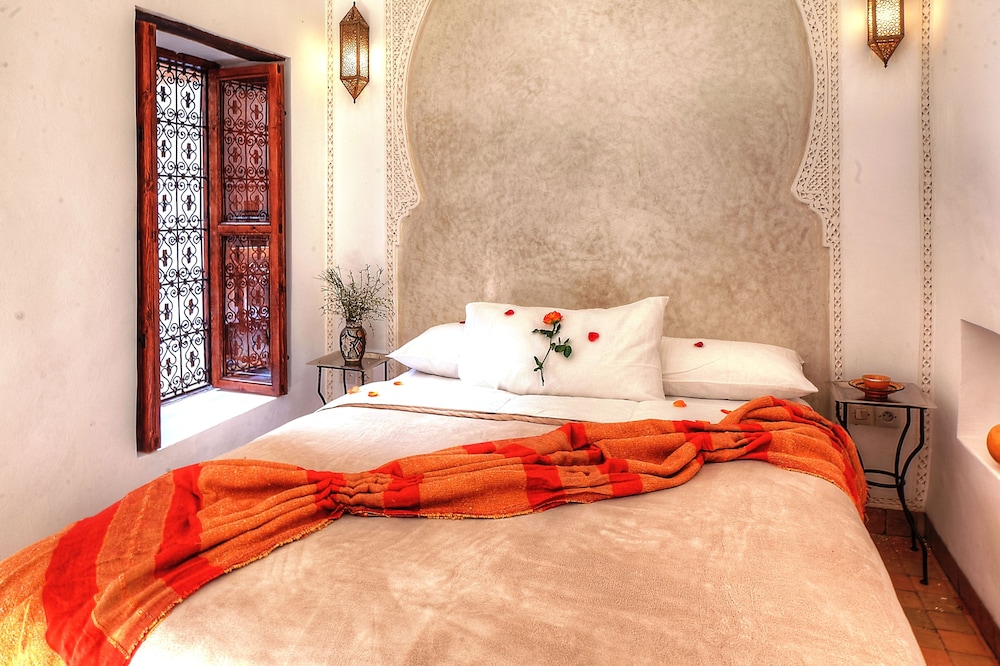 Riad Carina 16/75