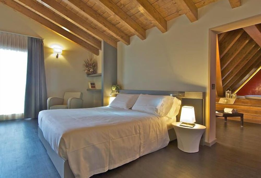 Harmony Suite Hotel 16/44