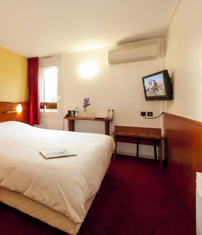 Brit Hotel Agen - L Aquitaine 19/53