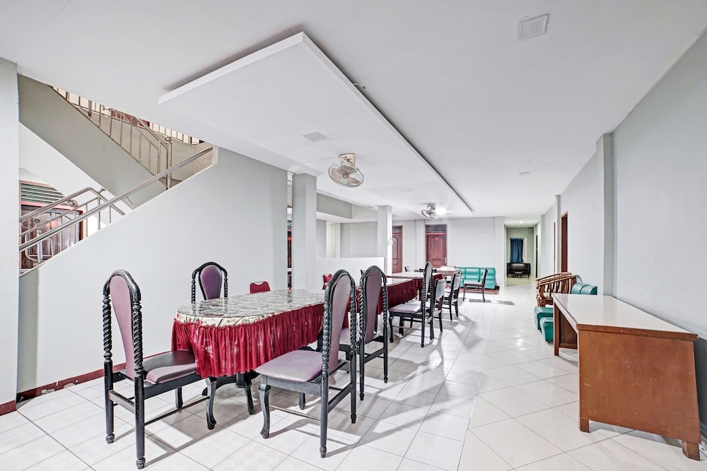 OYO 90487 Wisma Kuta Karang Baru 21/31
