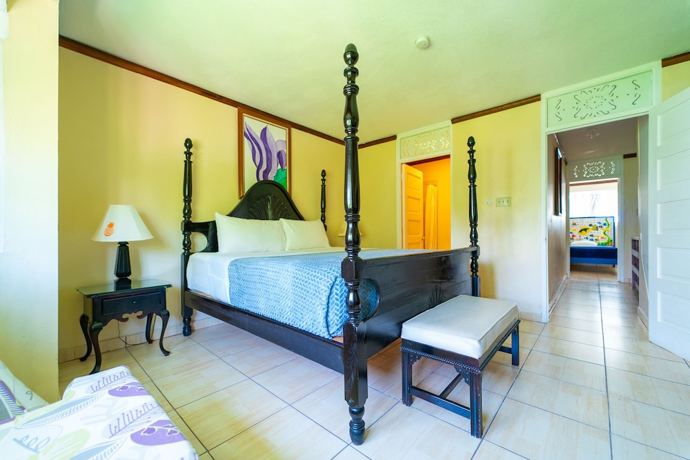 FRANKLYN D. RESORT AND SPA 8/50