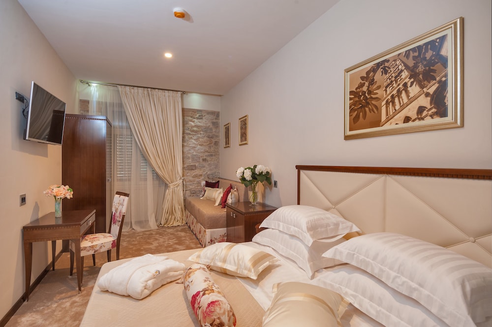 Heritage Hotel Antique Split 15/60