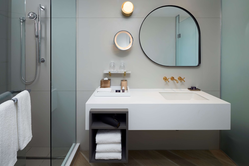 Andaz Ottawa Byward Market A Concept By Hyatt 12/74