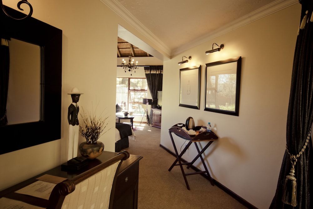 Lourie Lodge 21/50
