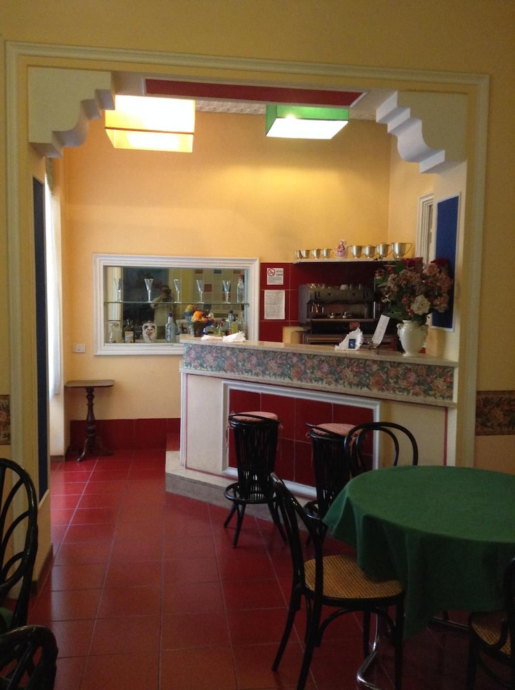 Hotel Iris Crillon 33/50