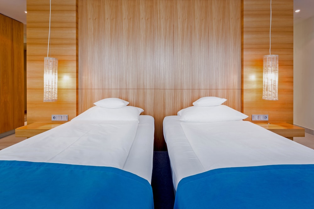 Lindner Hotel Berlin Ku'damm, part of JdV by Hyatt 45/67