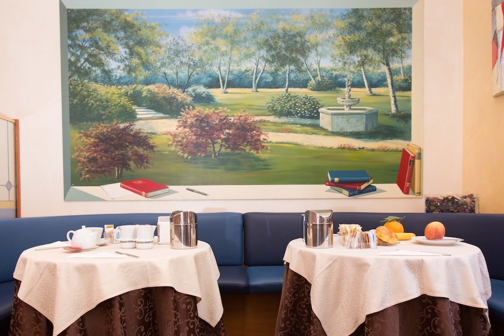 Hotel Piacenza 42/47
