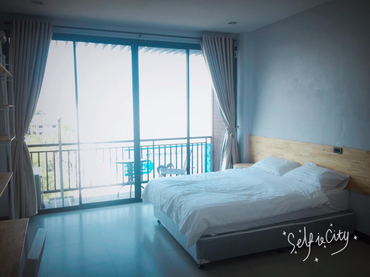 Room, Twin Beds