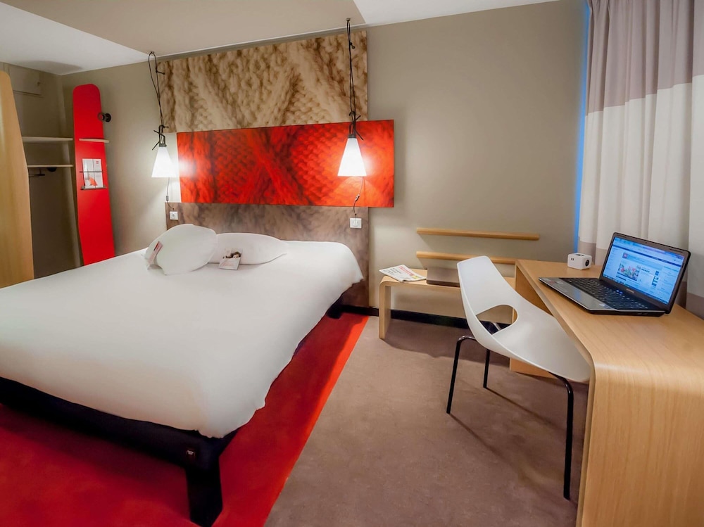 Ibis Quimper 24/70