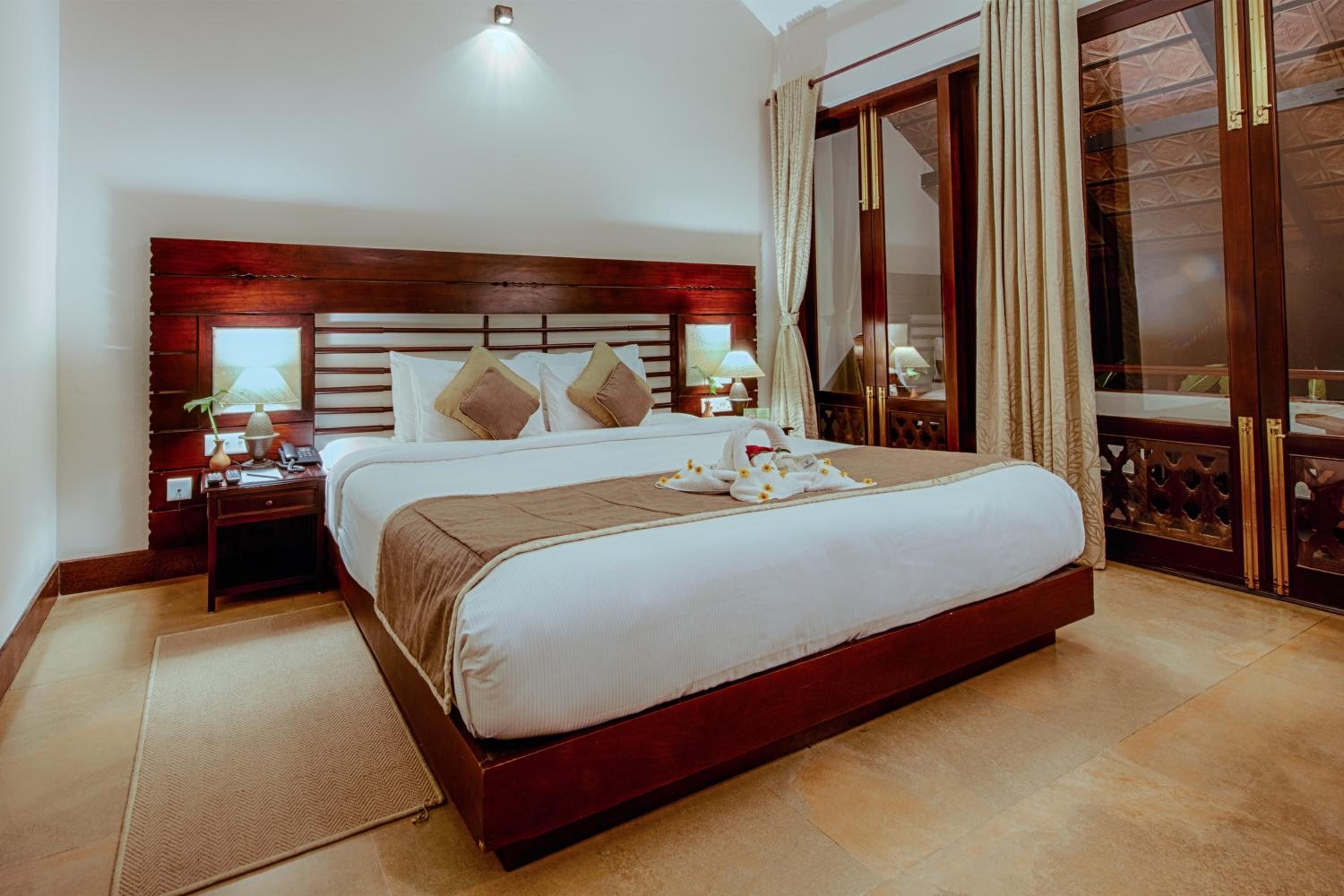 Pool, Premium, Suite