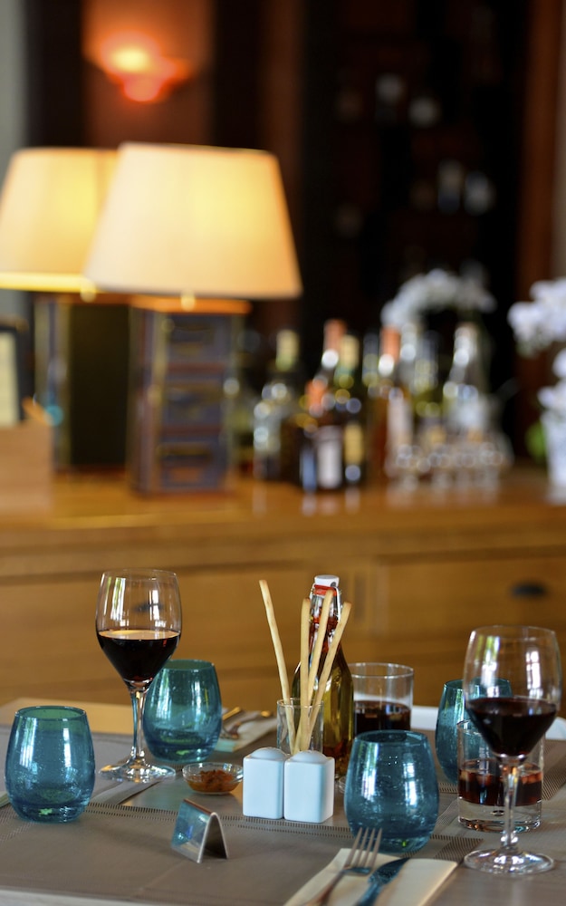 Logis Hotel Le Majestic 19/48