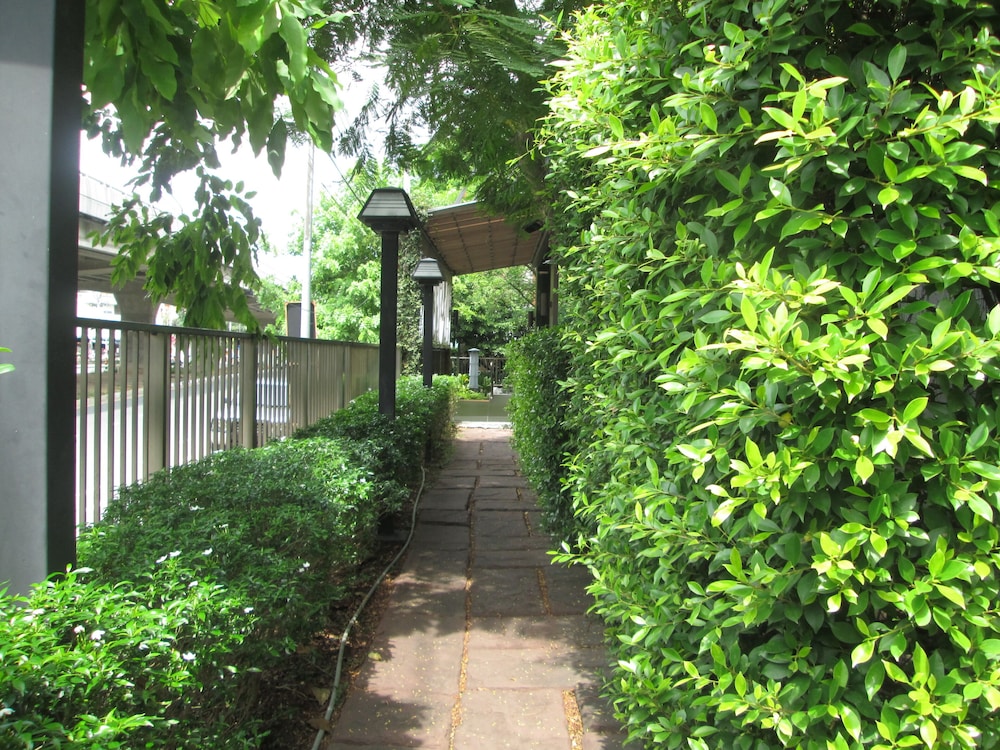 Nest n Rest Hotel 29/34